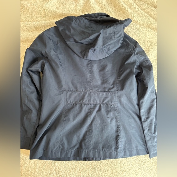 Land’s End Women’s Raincoat - Picture 3 of 8